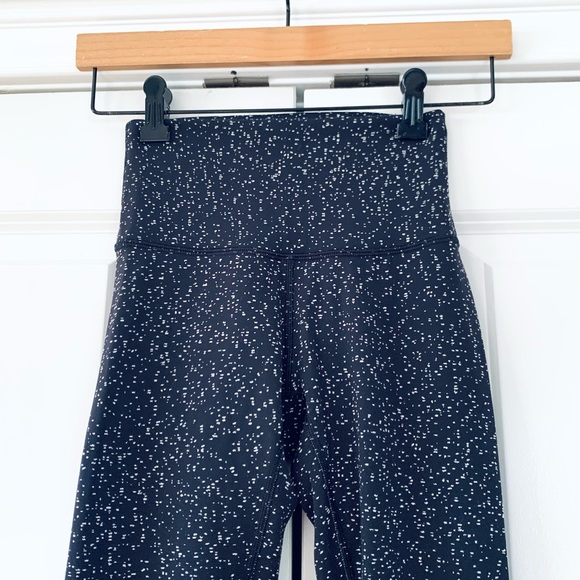 Lululemon Wunder Under Leggings Black High Rise Pants Magnetized Jacquard Size 2 - Picture 3 of 8